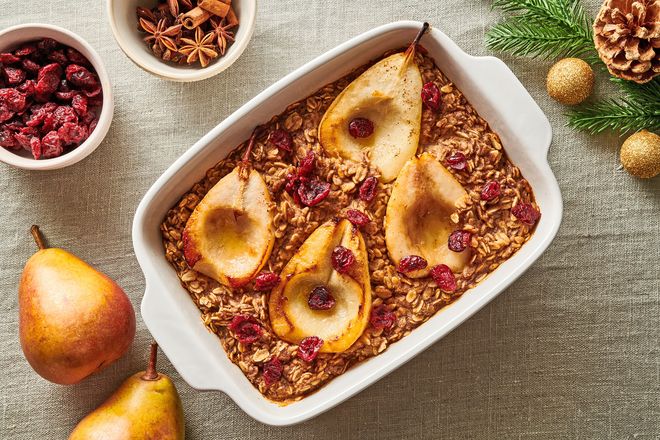 Haferflocken statt Nüsse machen das Baked Oatmeal für Allergiker verträglich.